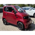 Mini Eco stationnée extérieur